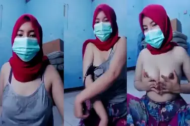 Bokep Jilbab Hijab Merah Remas Toket Live Show